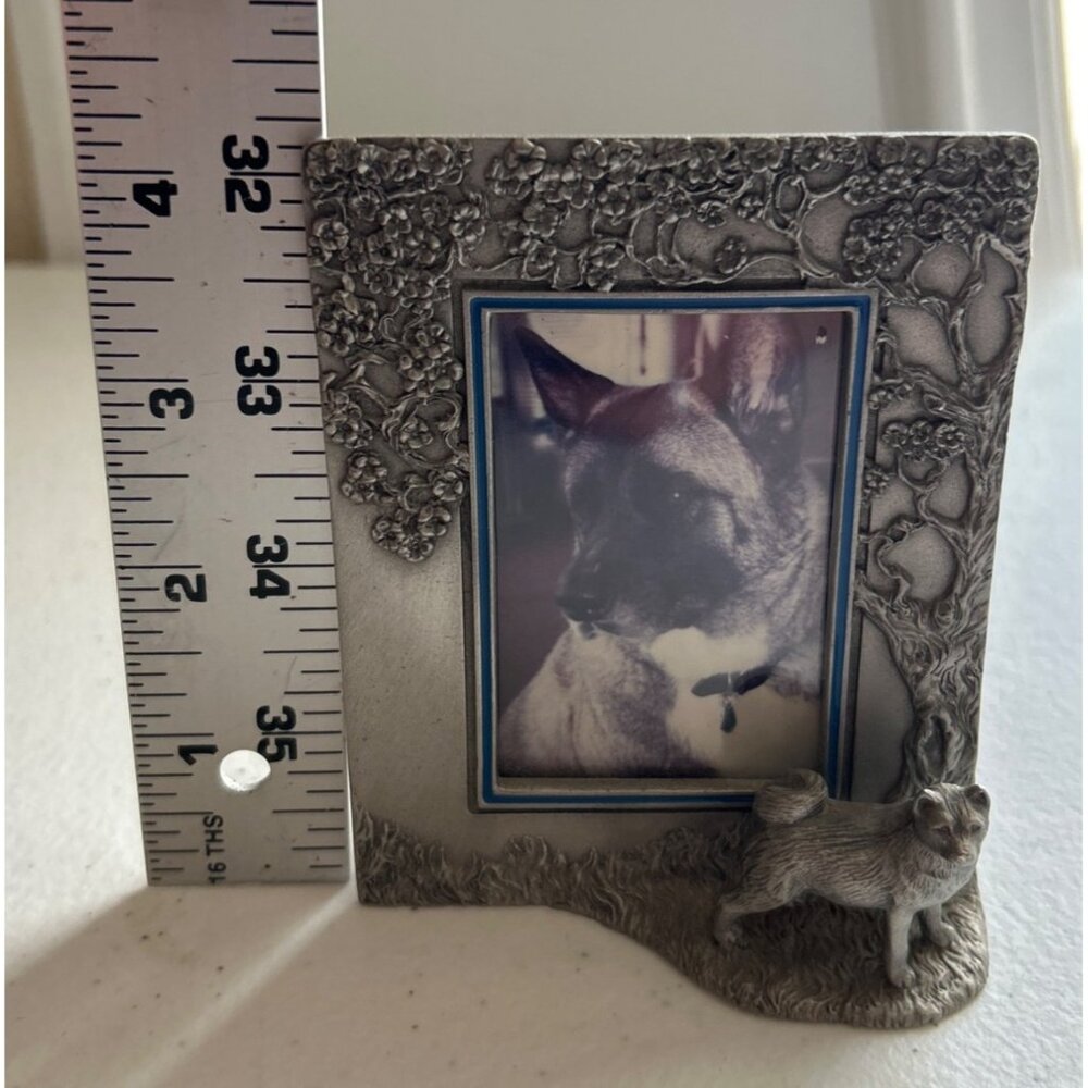 Vintage Rawcliffe Pewter Dog-Themed Picture Frame With Floral Design - Picture 5 of 6